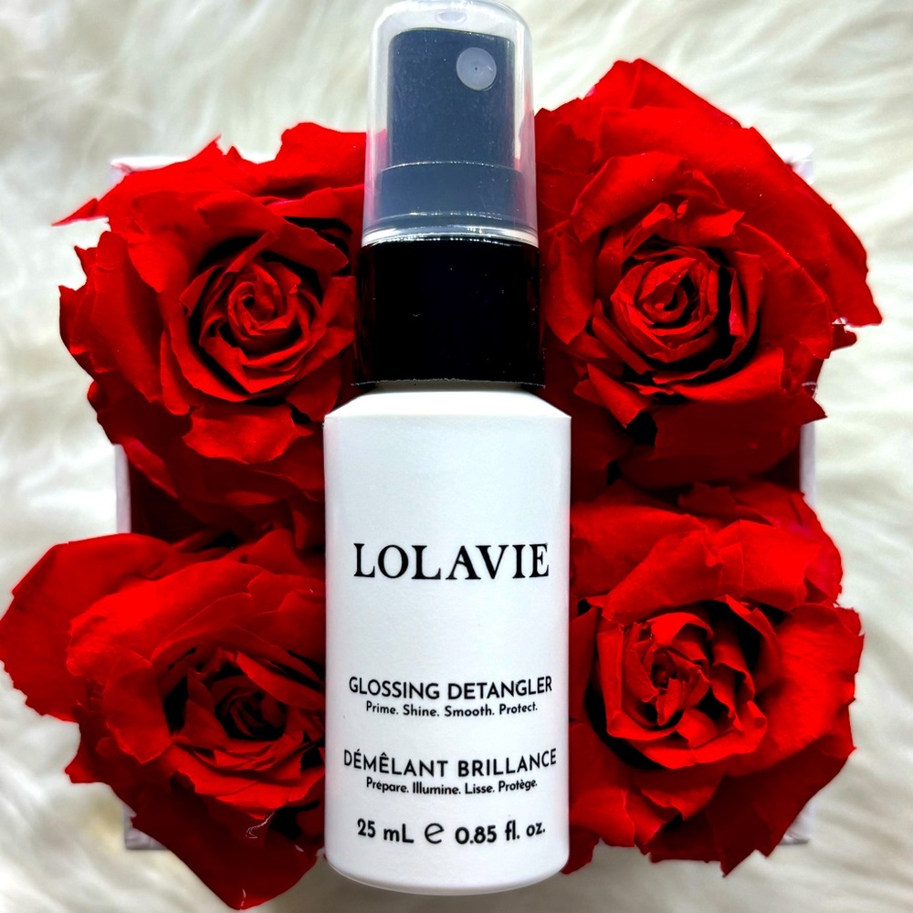 LOLAVIE Glossing Detangler